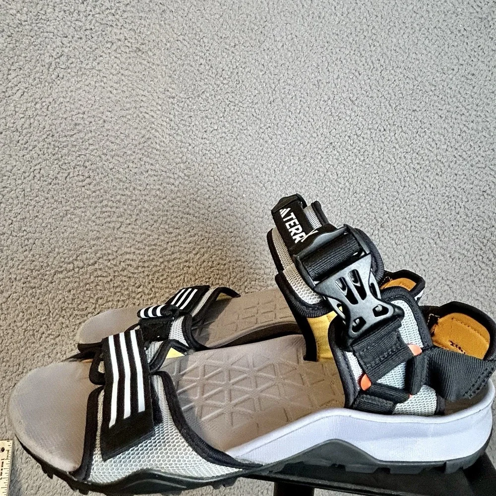 Adidas TERREX CYPREX ULTRA DLX SANDALS - Size 9
